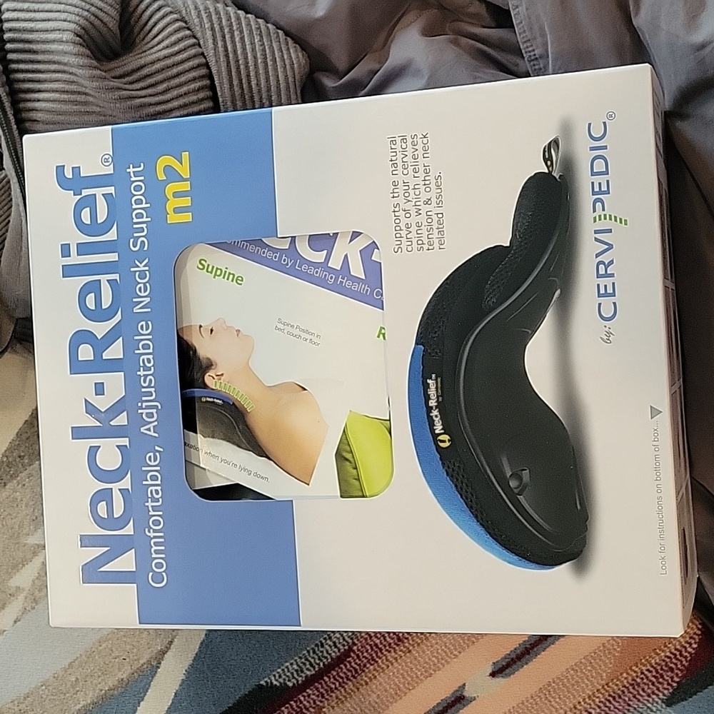 Neck-relief pilloe